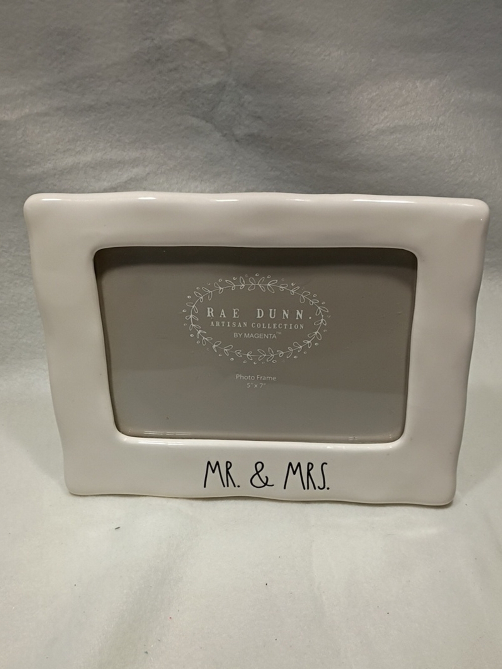EUC Rae Dunn Mr. & Mrs. Frame 5x7 Picture Photo Farmhouse Frame Large Letter